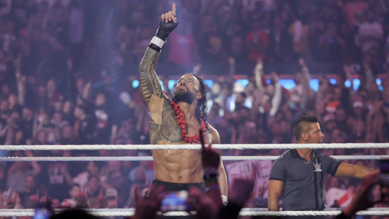 Roman Reigns lamenta el agotador viaje a Perth para WWE Crown Jewel