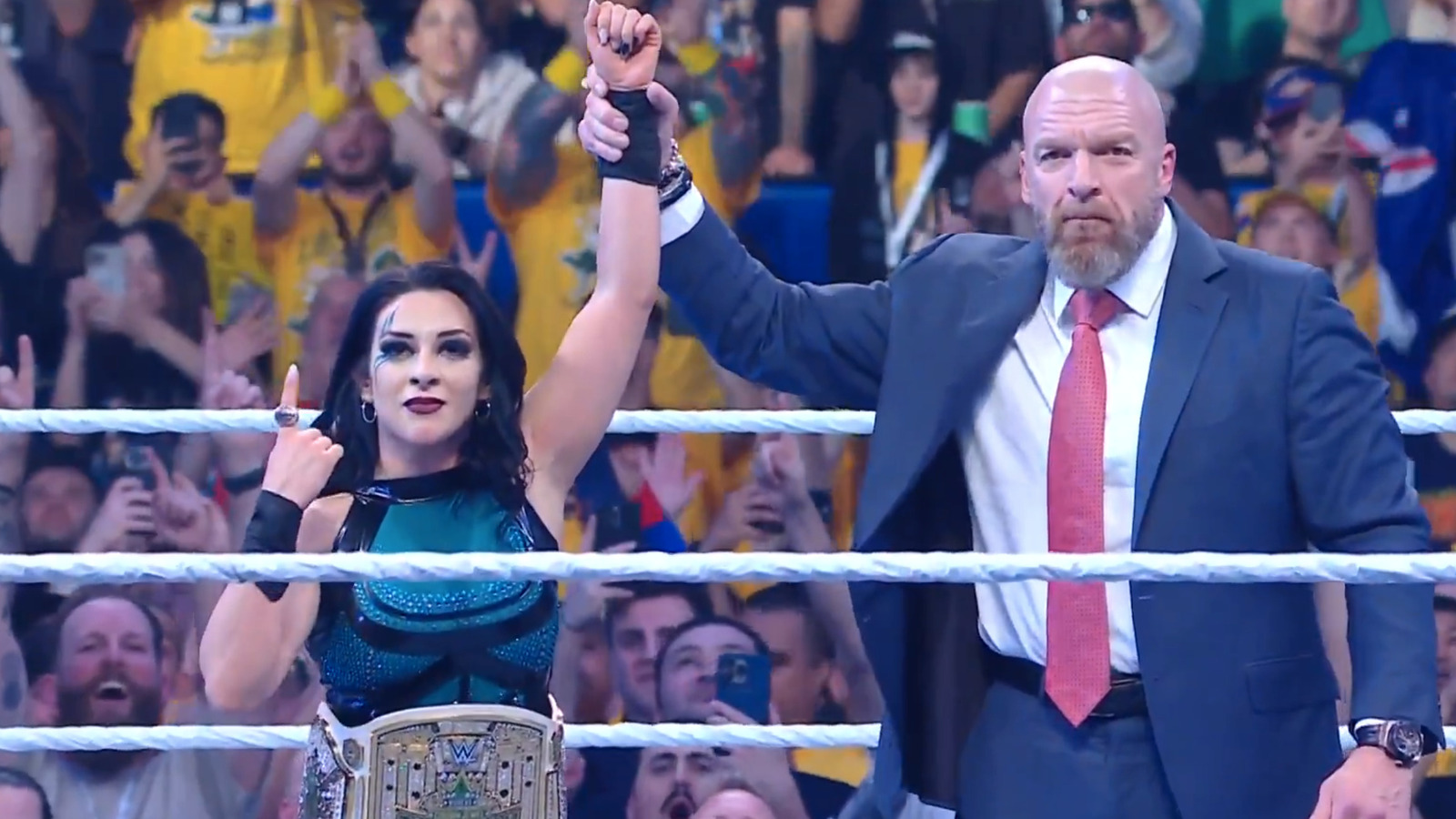Stephanie Vaquer gana el Campeonato Crown Jewel de la WWE y le propina a Stratton la primera derrota de 2025