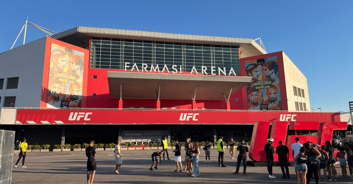 UFC alerta al personal sobre un 'aumento en los casos de alcohol contaminado con metanol' antes del evento de Río