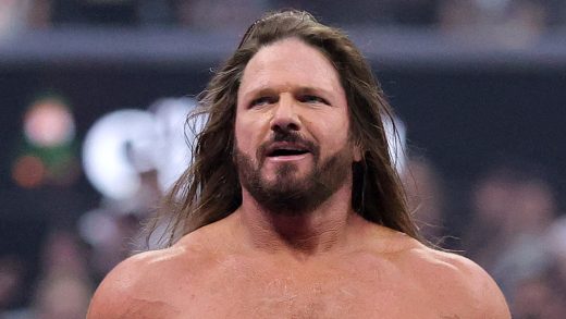AJ Styles ofrece contexto para la promoción en vivo de WWE que hizo que los fanáticos hablaran