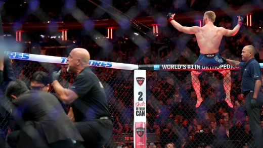 Bo Nickal explica por qué le mostró el doble dedo medio al público de UFC 322: 'Me defendí'