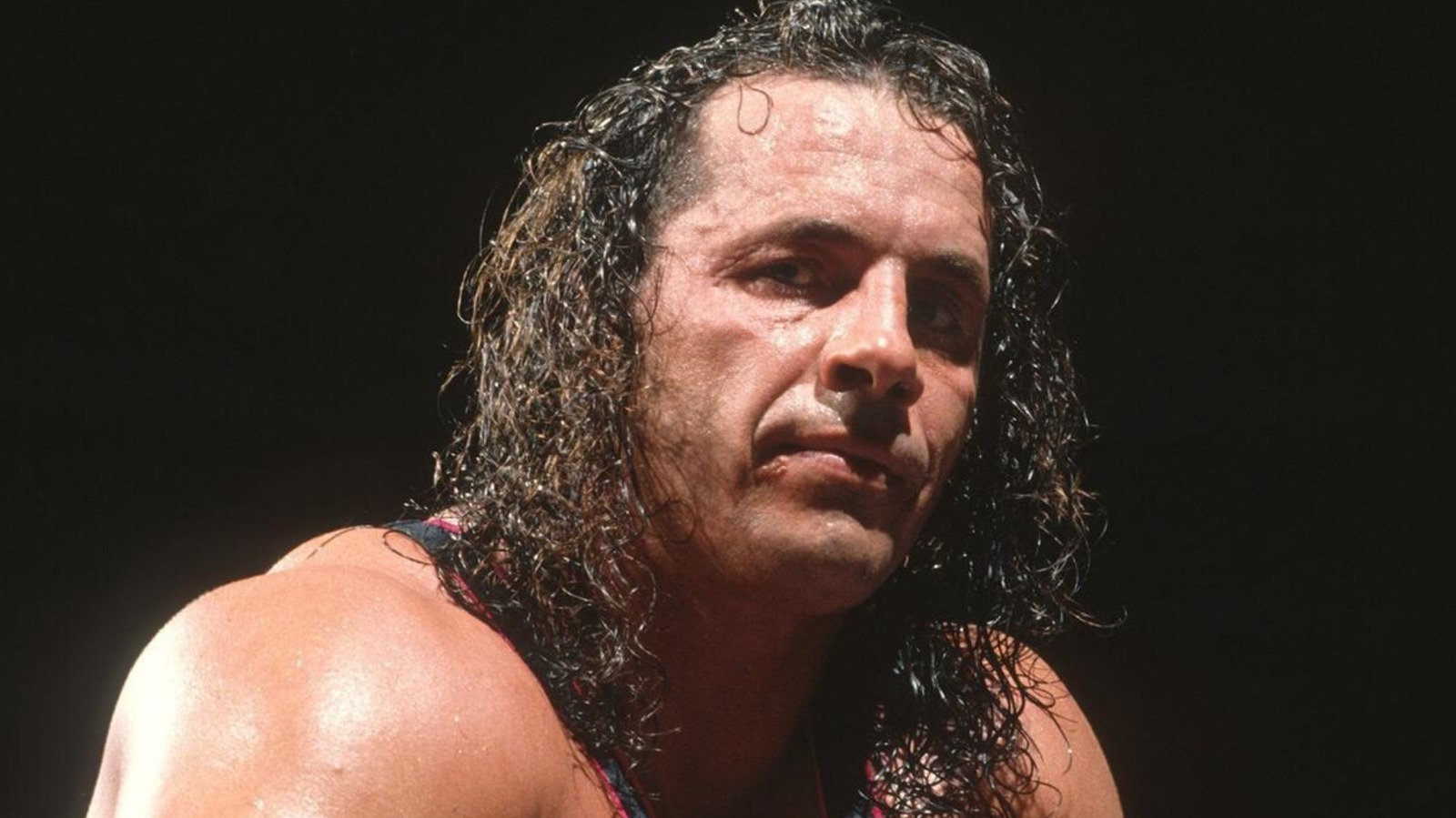 Bret Hart dice que los golpes lanzados por esta estrella de la WWE lo hacen sentir 'avergonzado'