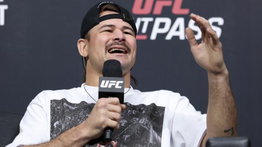 Diego Lopes tiene un mensaje para los peleadores que critican la revancha de la pelea por el título de UFC 325: 'Dejen de quejarse'