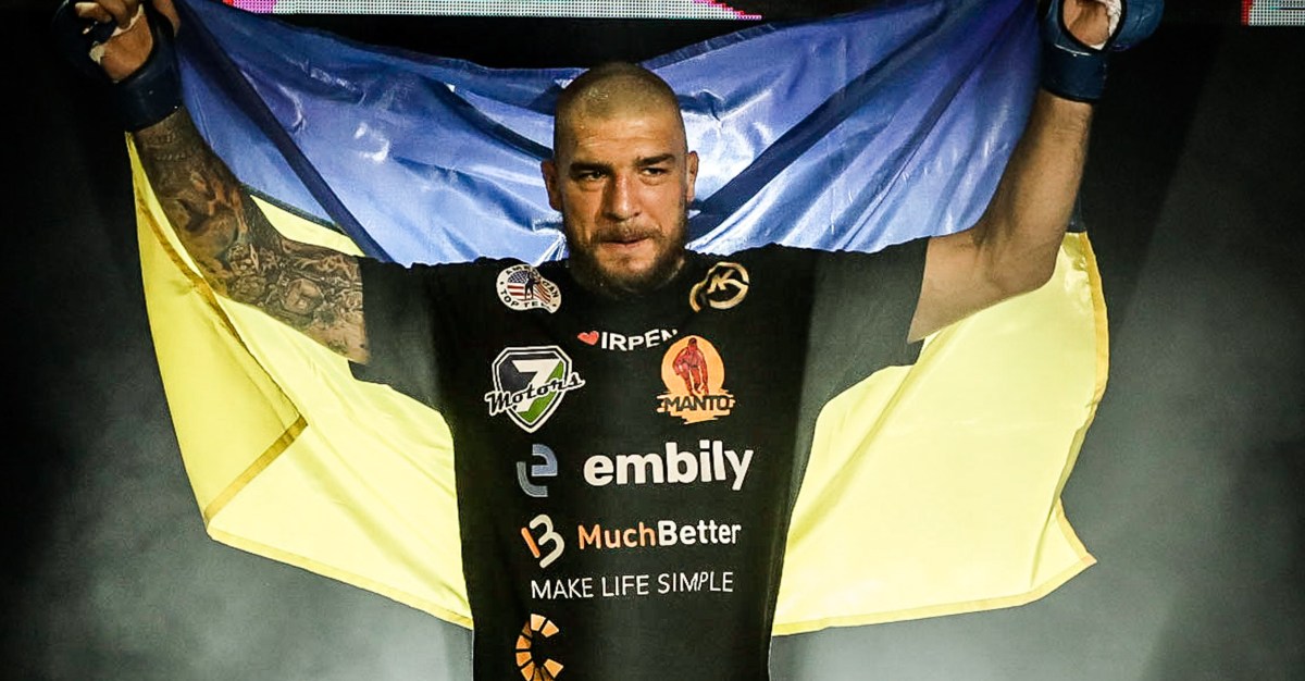 El ex campeón de Bellator Yaroslav Amosov se enfrenta a Neil Magny en UFC Vegas 112