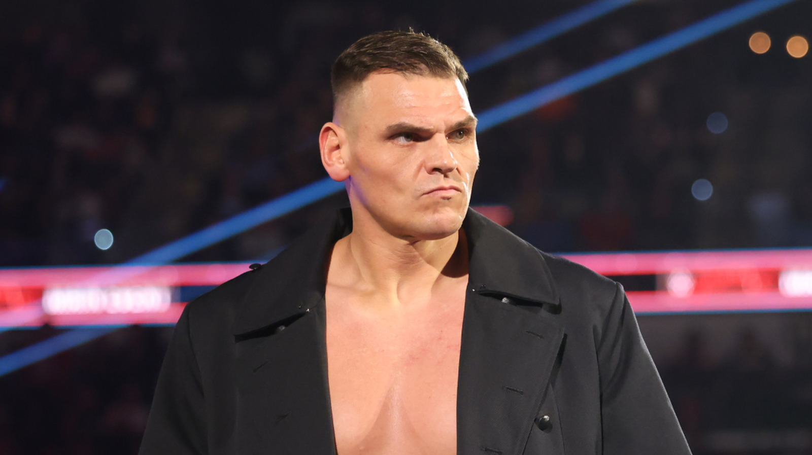 GUNTHER habla antes del regreso de WWE Raw y confirma que se sometió a una cirugía