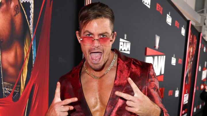 Grayson Waller dice que algunos luchadores piensan que es irrespetuoso, pero la principal estrella de la WWE 'lo entiende'