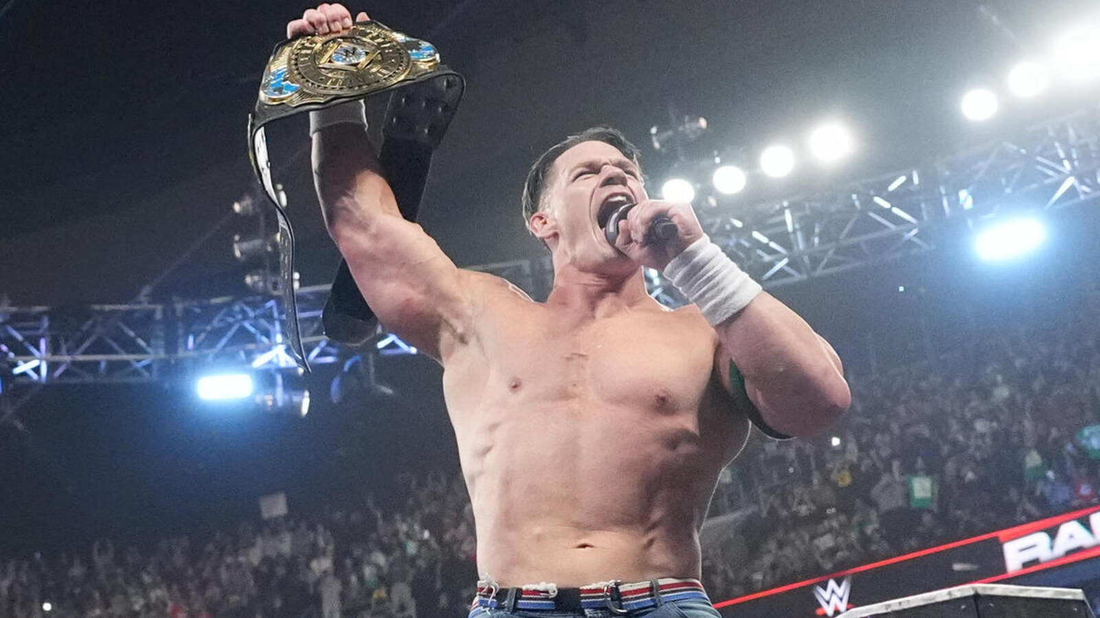 John Cena gana la lucha final de WWE Raw junto a Sheamus y Rey Mysterio