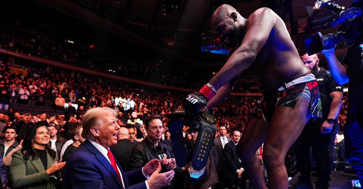 Jon Jones lanza video promocional para el anuncio de UFC en la Casa Blanca