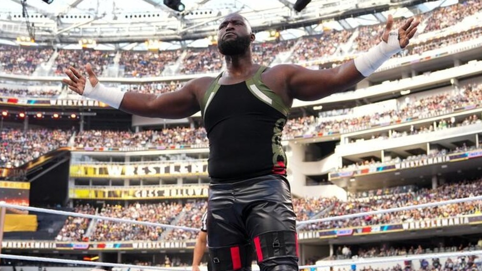 La estrella de la WWE Omos recuerda los desafíos del entrenamiento de lucha libre profesional