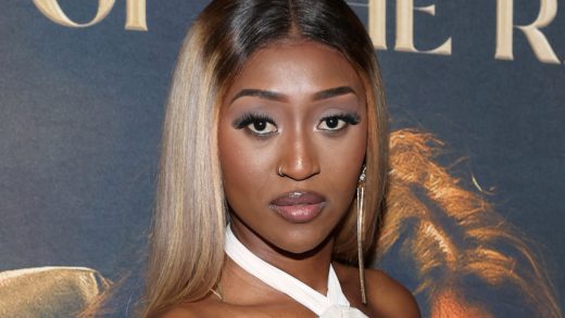 La reina Aminata se pone al día con las principales estrellas de AEW antes y después del combate Women's Blood & Guts