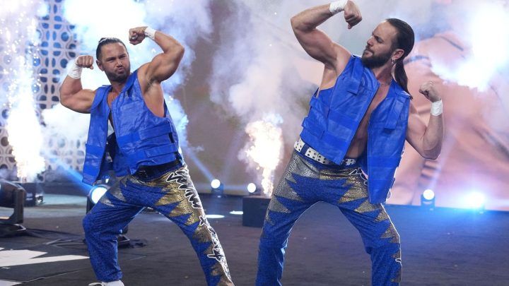 Los Young Bucks se reúnen con Kenny Omega y obtienen una victoria millonaria en AEW Full Gear