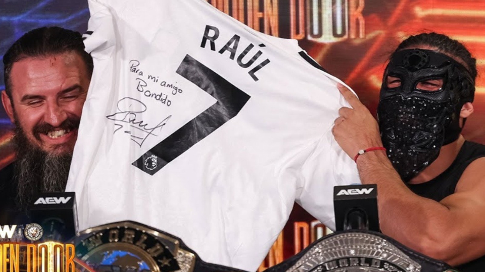 Los campeones de parejas de AEW, Brodido, han establecido una meta internacional para su reinado por el título