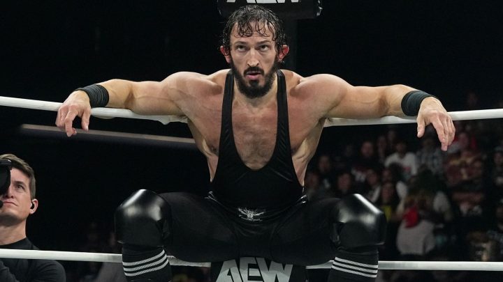 PAC obtiene una sorpresiva victoria (con ayuda) contra Darby Allin en AEW Full Gear 2025
