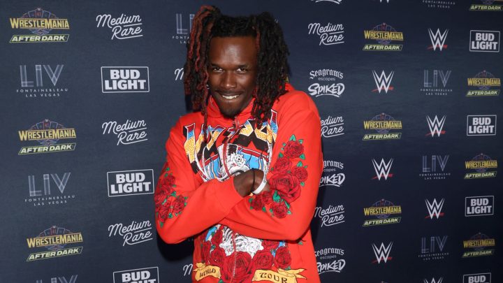 Resultados de WWE NXT 4/11: Lucha por equipos de seis mujeres, Je'Von Evans se enfrenta a Saquon Shugars y más