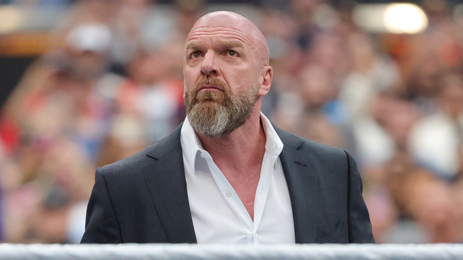 Se informa que el miembro del Salón de la Fama de la WWE está detrás del escenario en Raw de esta noche, posiblemente listo para regresar