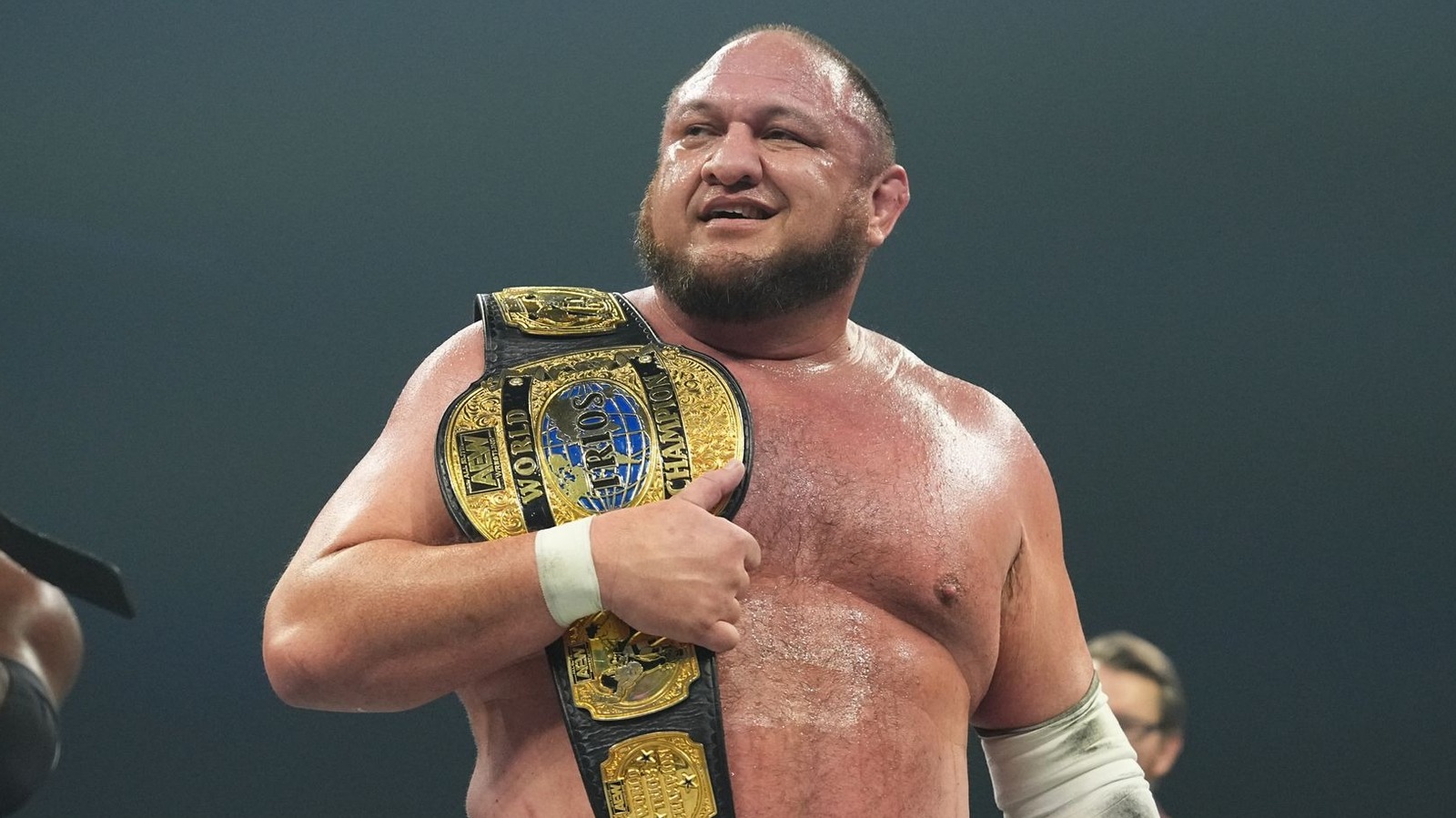 Tony Khan comenta sobre Samoa Joe posiblemente asumiendo el papel detrás del escenario de AEW después de su retiro