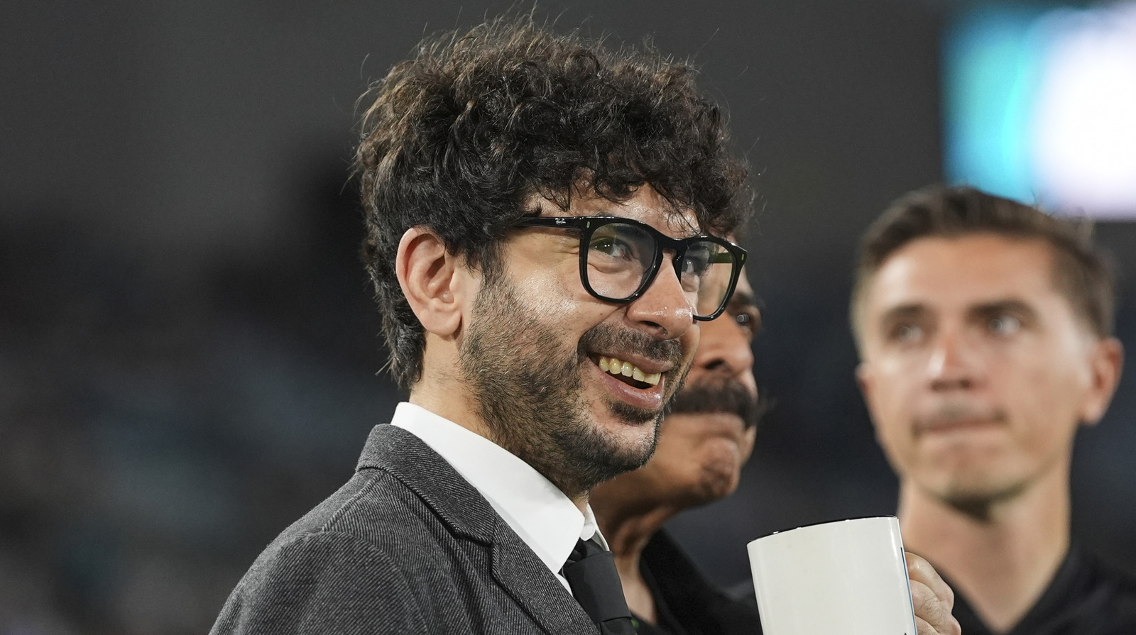 Tony Khan de AEW cree que hay 'bienes raíces' para el programa de televisión ROH