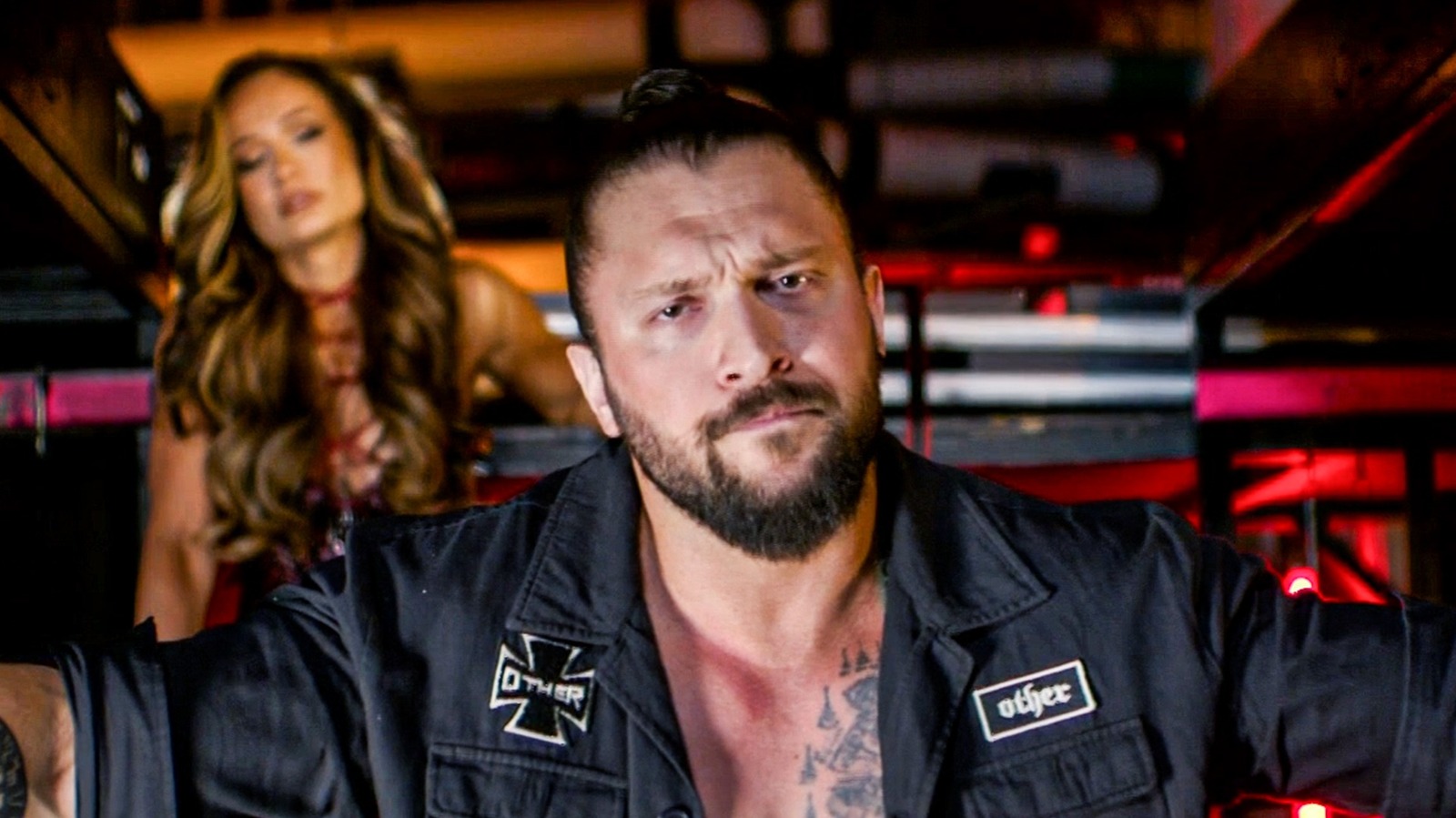 Tony Khan de AEW habla sobre la interacción entre Karrion Kross y Darby Allin en la Comic-Con