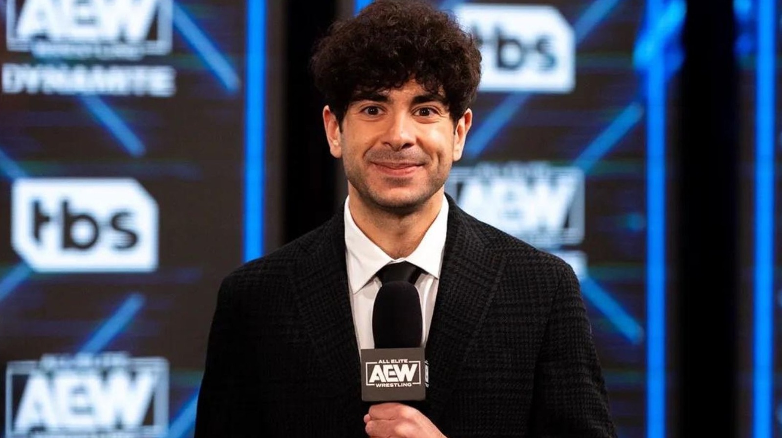 Tony Khan habla sobre la relación AEW/WBD, en medio de especulaciones de venta