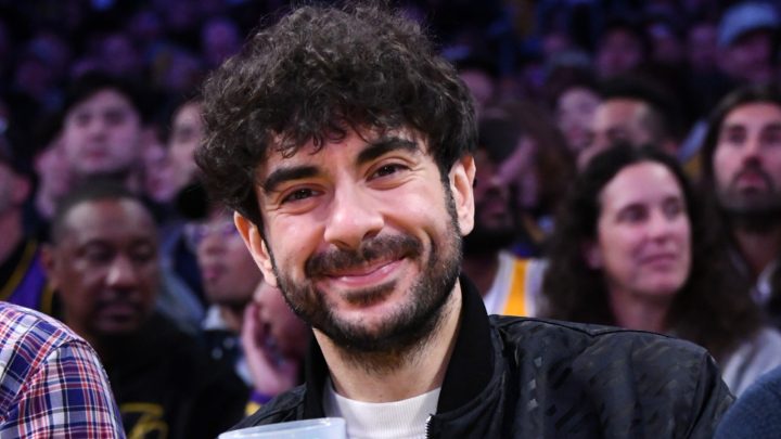 Tony Khan se dirige a la NWA usando el nombre 'Shockwave' registrado por AEW