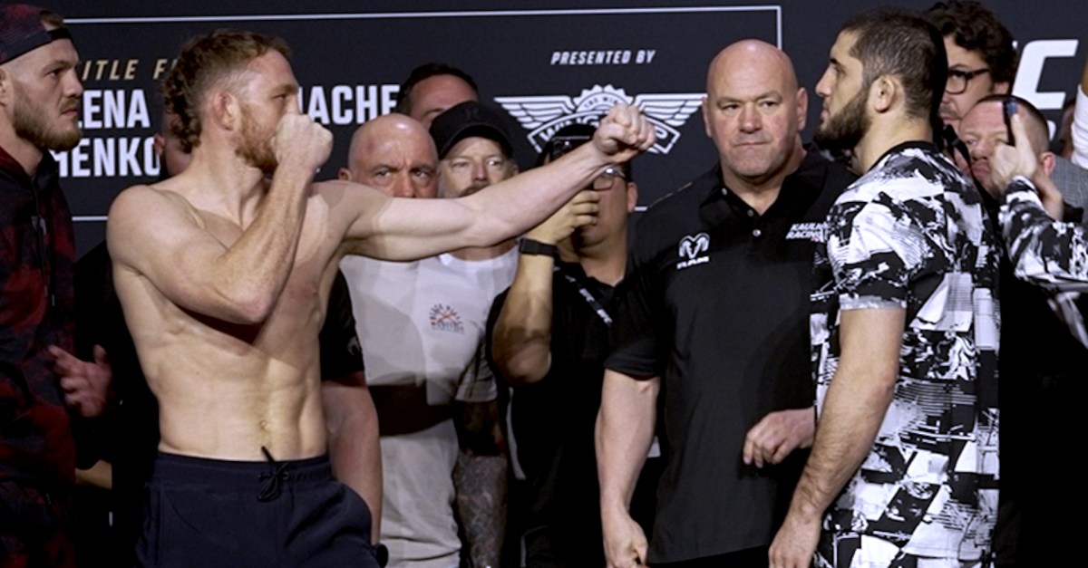 UFC 322: Dana White separa a Jack Della Maddalena e Islam Makhachev después de un intenso enfrentamiento final