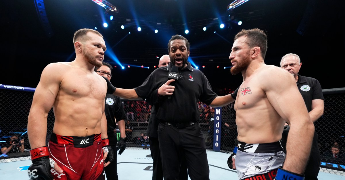 Vídeo 'Cuenta Regresiva UFC 323'