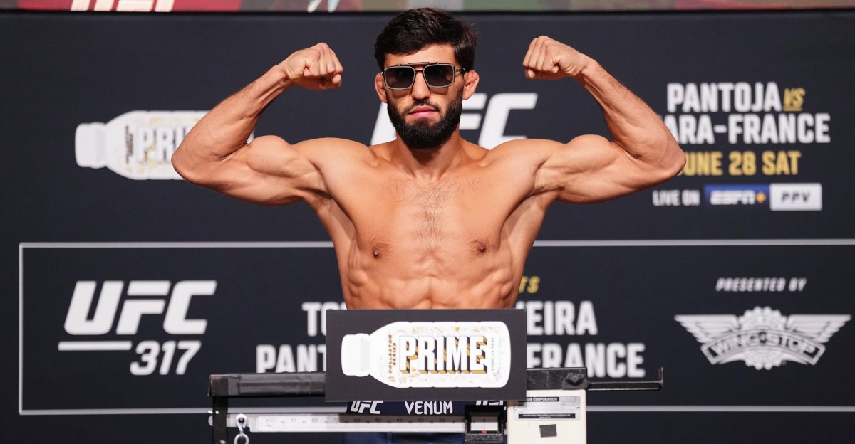 Ilia Topuria critica a Arman Tsarukyan: 'Tal vez tuvo que cambiarse la ropa interior' después del retiro de UFC 311, responde Tsarukyan