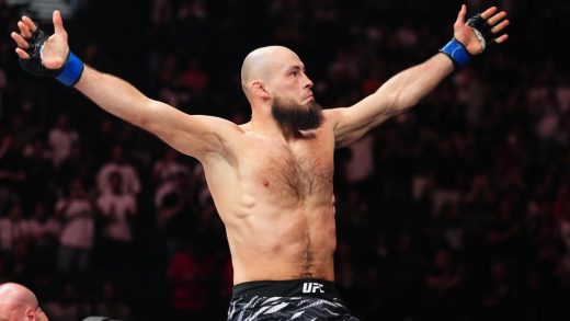 Rinat Fakhretdinov, otros 2 ya no están en el roster de UFC