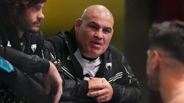 Se cambió la fecha de elegibilidad para la libertad condicional del ex campeón de UFC Caín Velásquez