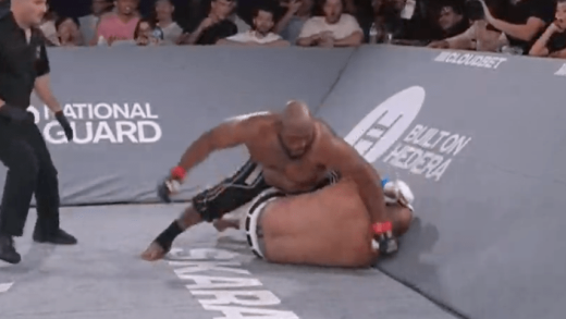 Video de Karate Combat 58: Chris Barnett obtiene una loca victoria por nocaut en 61 segundos en la primera pelea desde el lanzamiento de UFC