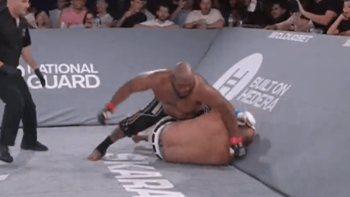 Video de Karate Combat 58: Chris Barnett obtiene una loca victoria por nocaut en 61 segundos en la primera pelea desde el lanzamiento de UFC