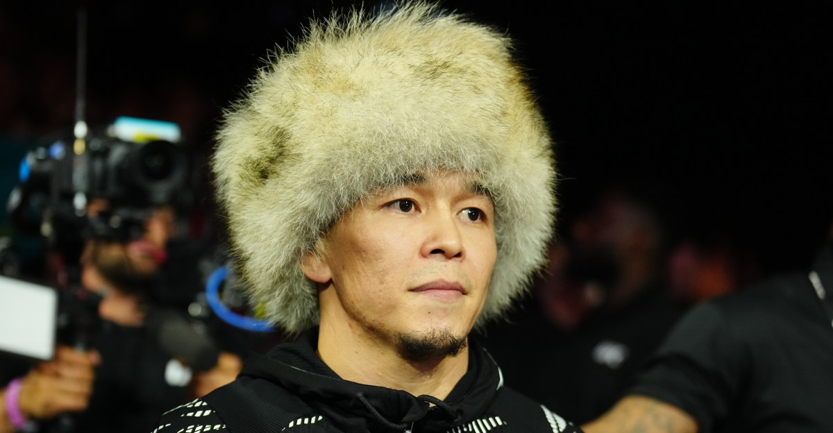 Asu Almabayev fuera del evento principal de UFC Ciudad de México contra Brandon Moreno