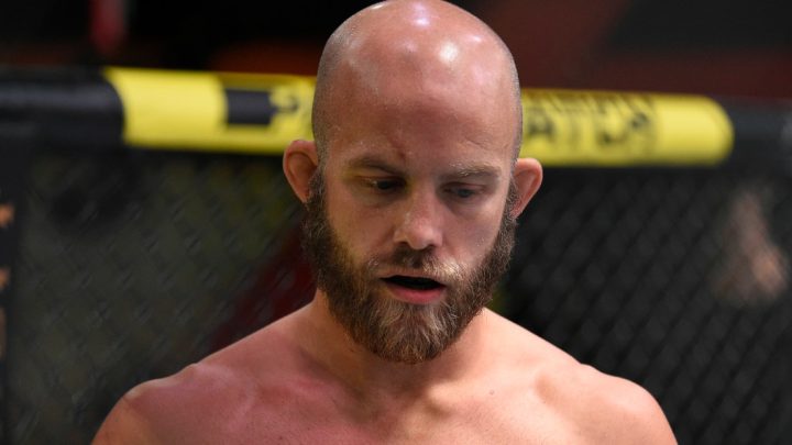 Ex peleador de UFC suspendido 18 meses por prueba positiva de cocaína, advirtió que podría ser suspendido de por vida con 1 delito más