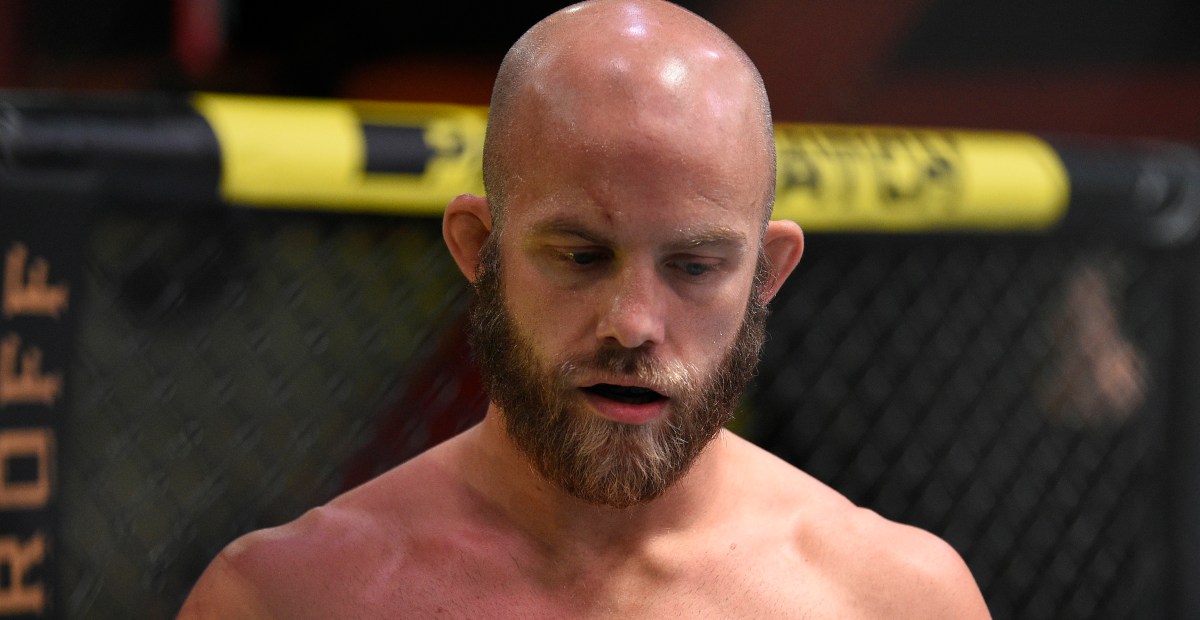 Ex peleador de UFC suspendido 18 meses por prueba positiva de cocaína, advirtió que podría ser suspendido de por vida con 1 delito más