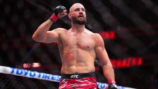 Jiri Prochazka pelea contra Carlos Ulberg por el título de peso semipesado en el evento principal de UFC 327 mientras Alex Pereira deja vacante