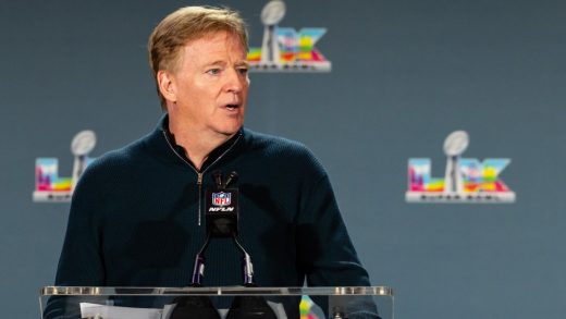 Se espera que la NFL busque más dinero en derechos de transmisión impulsado en parte por la firma de UFC de un acuerdo de $7.7 mil millones para mudarse a Paramount.