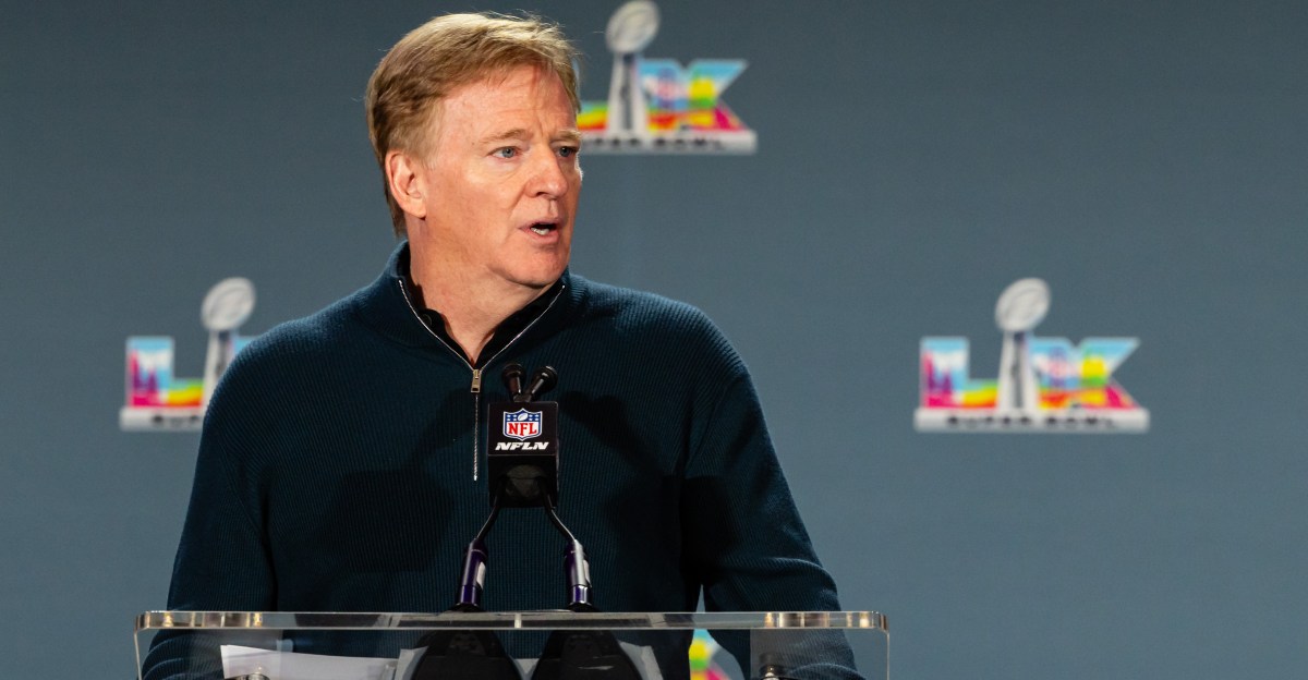 Se espera que la NFL busque más dinero en derechos de transmisión impulsado en parte por la firma de UFC de un acuerdo de $7.7 mil millones para mudarse a Paramount.